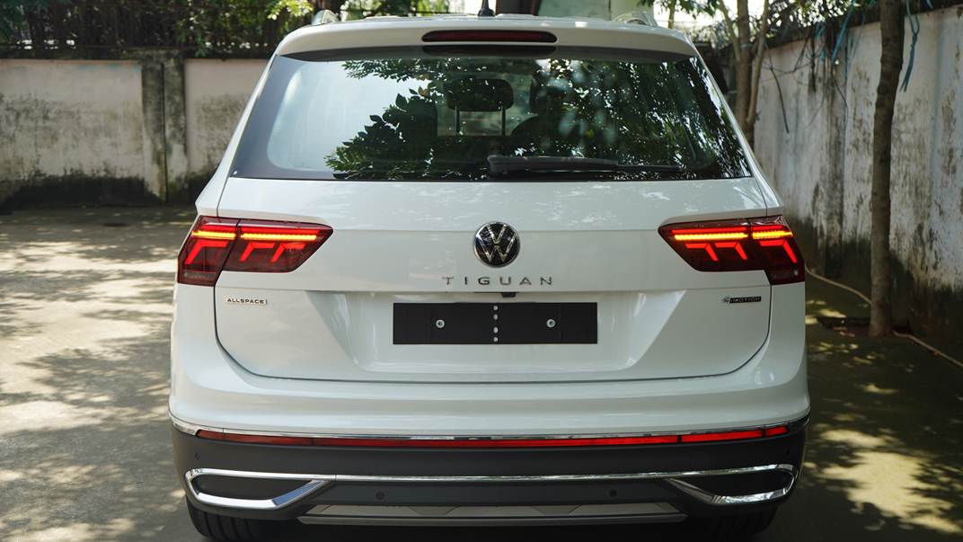 Cản sau Tiguan 2023