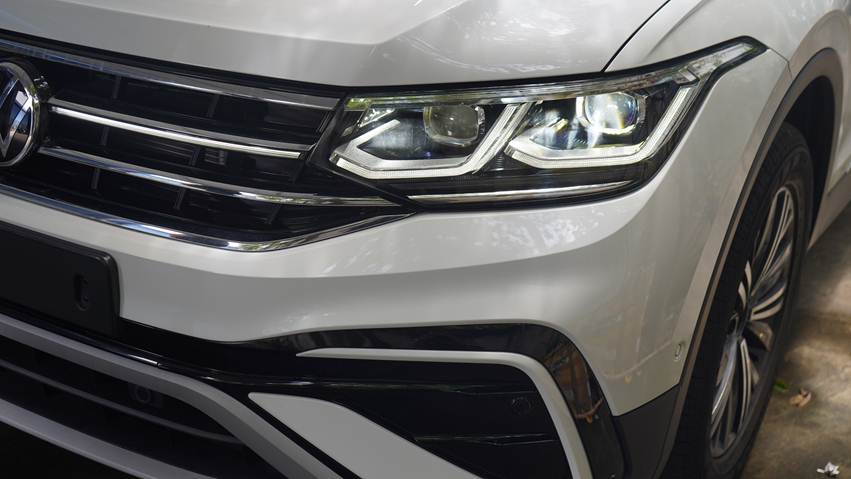 Công nghệ đèn IQ Light trên Tiguan 2023.